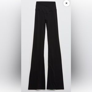Offline by Aerie Real Me High Waisted Cross Over leggings